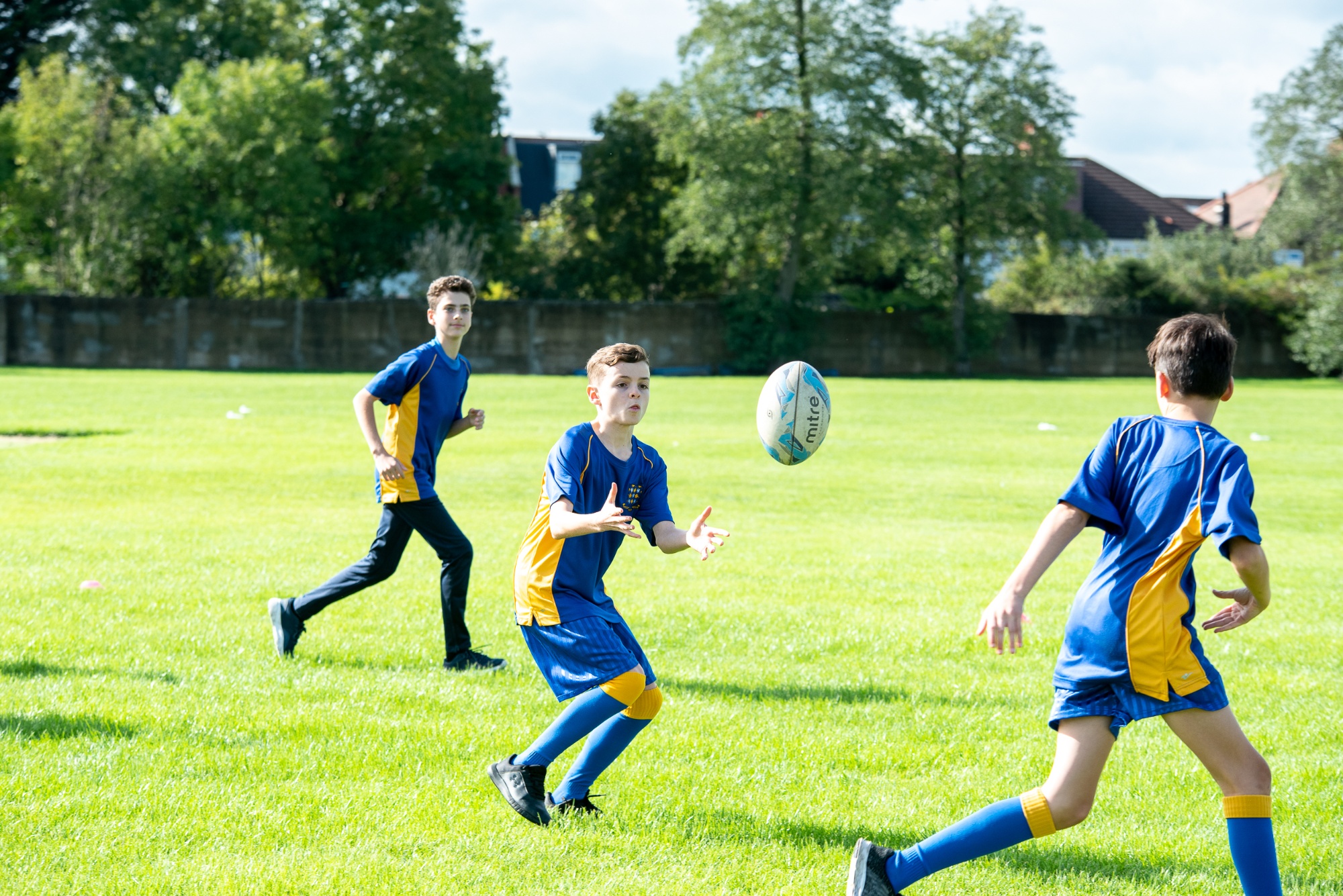 Rutlish students playing rugby