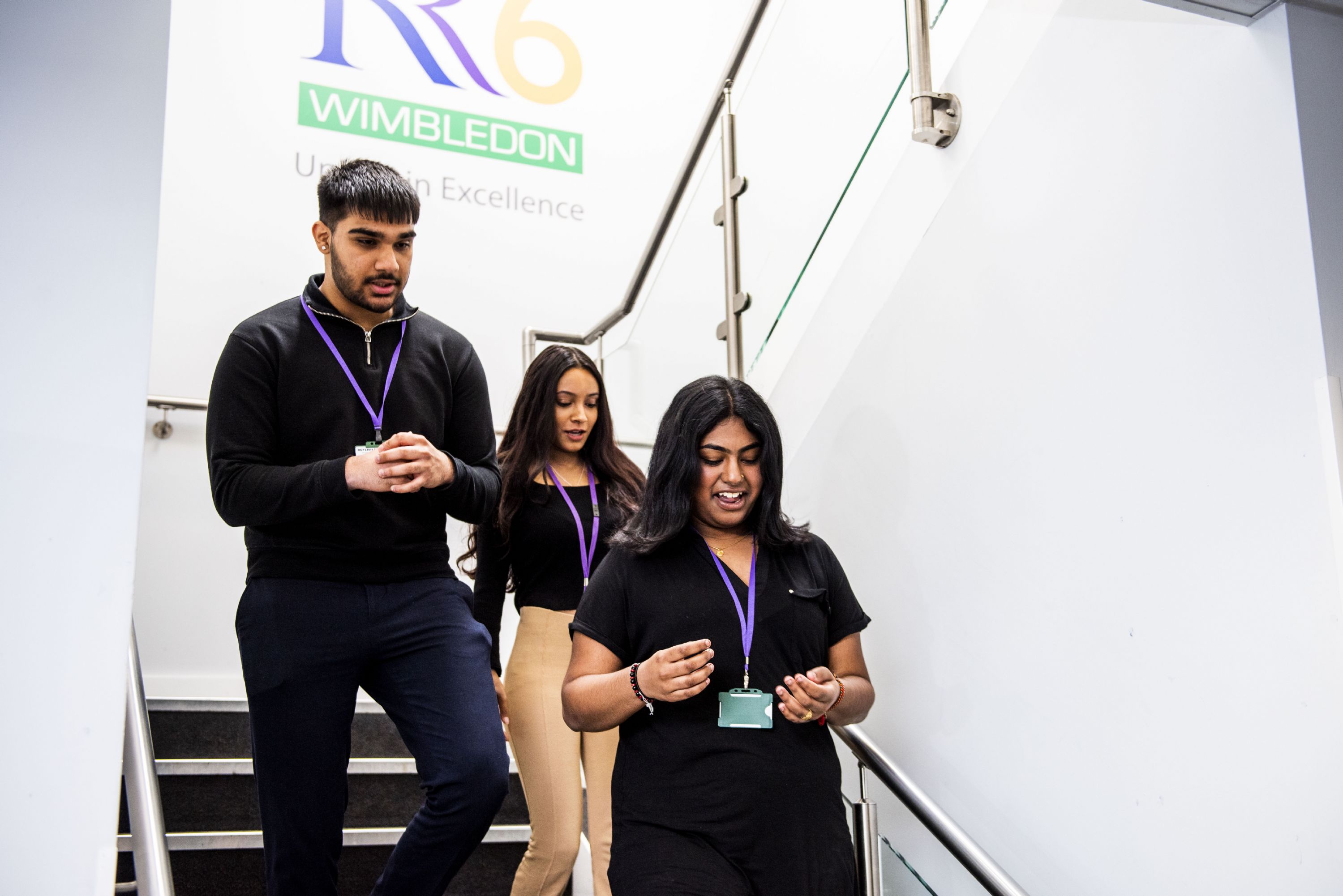 RR6 students walking up the stairs